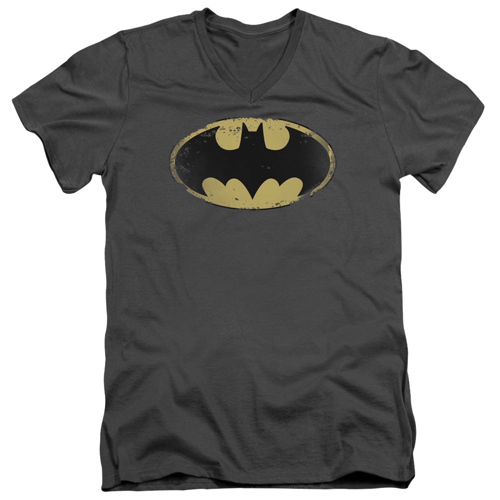 AN OFFCIALLY LICENSED BATMAN DISTRESSED SHIELD MEN'S V-NECK T-SHIRT CHARCOAL