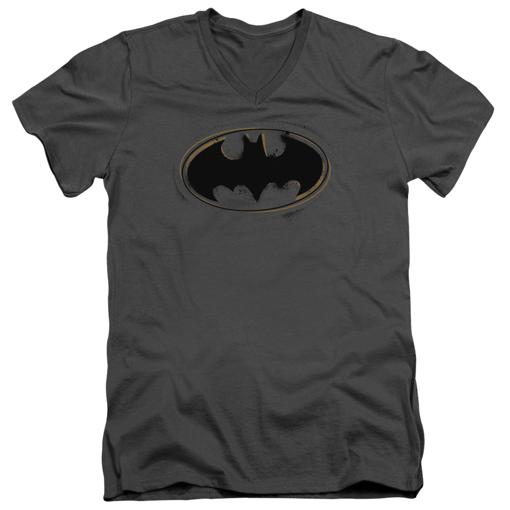 AN OFFCIALLY LICENSED BATMAN SPRAY PAINT LOGO MEN'S V-NECK T-SHIRT CHARCOAL