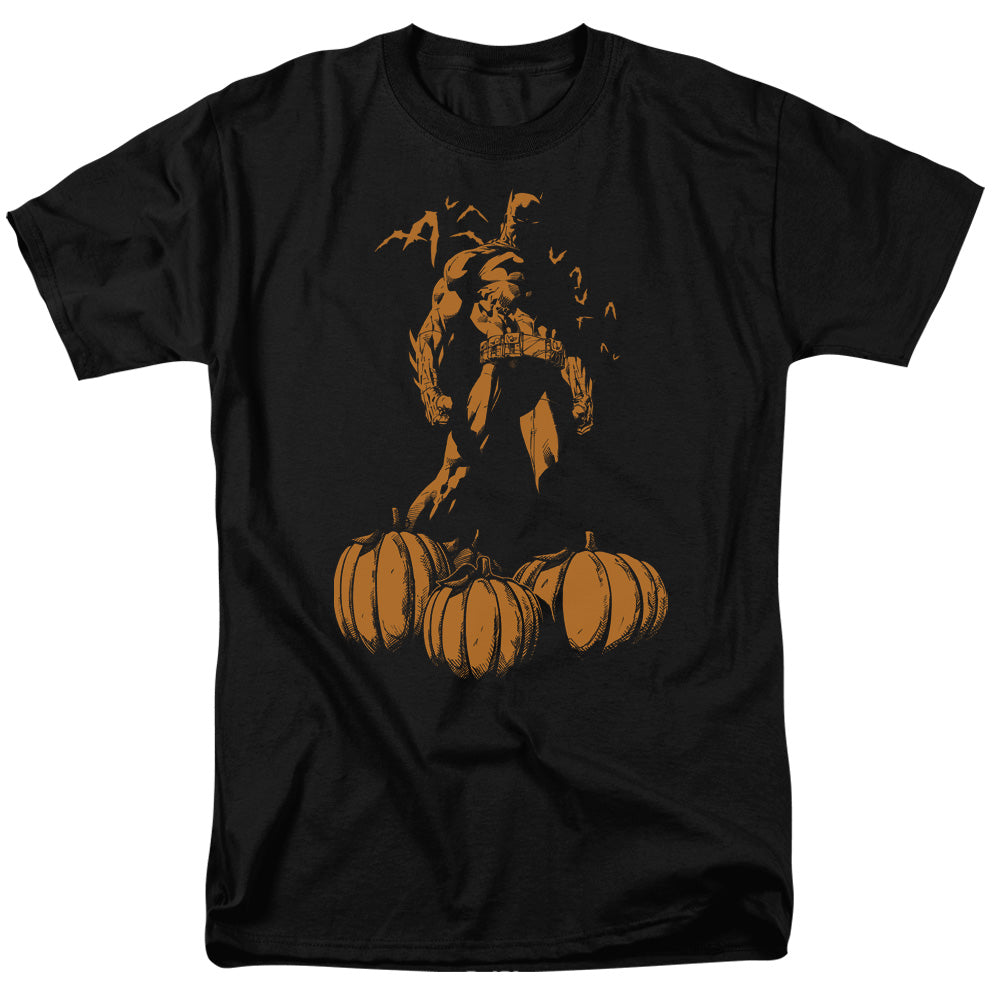 AN OFFCIALLY LICENSED BATMAN A BAT AMONG PUMPKINS MEN'S REGULAR FIT T-SHIRT BLACK