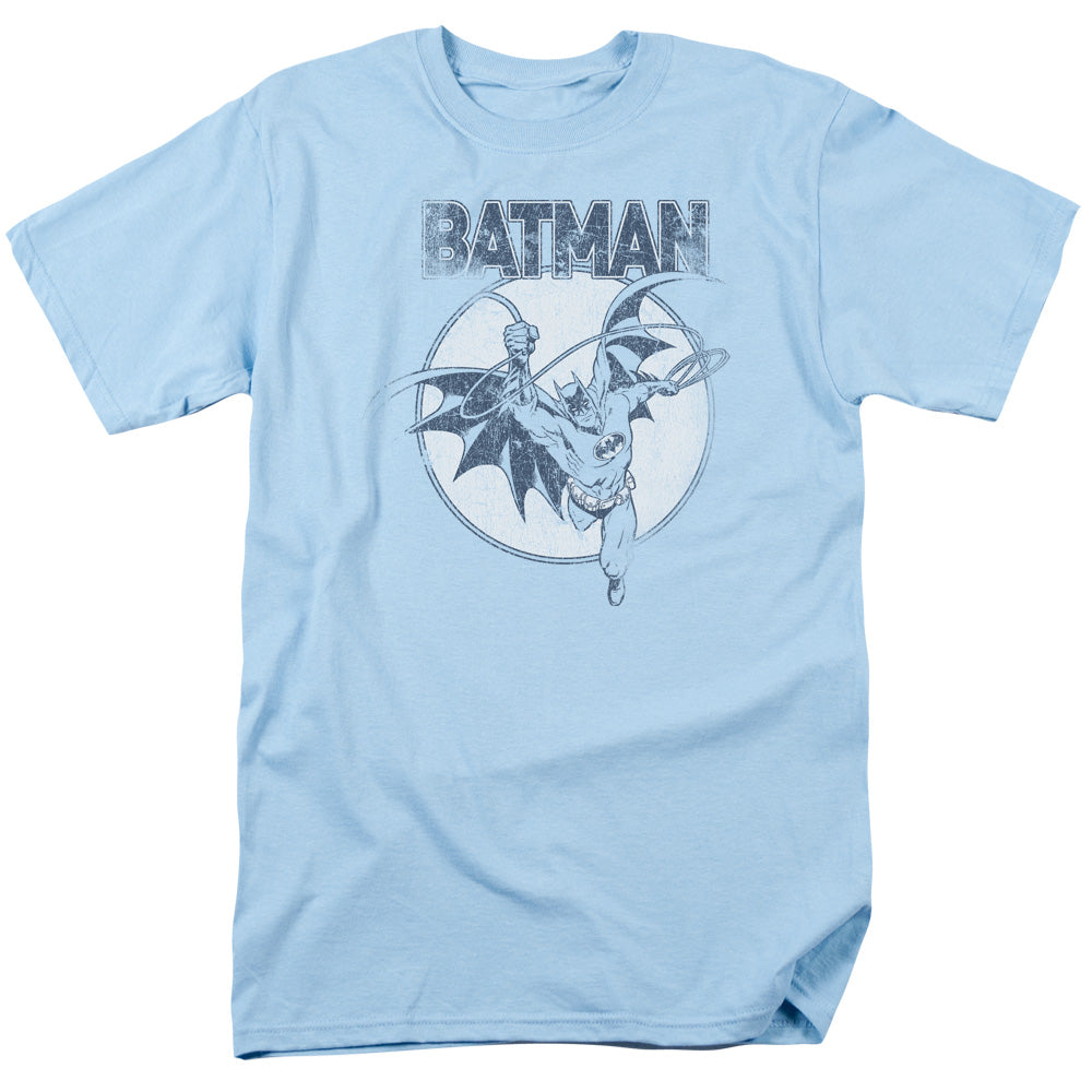 AN OFFCIALLY LICENSED BATMAN SWINGING BAT MEN'S REGULAR FIT T-SHIRT LIGHT BLUE
