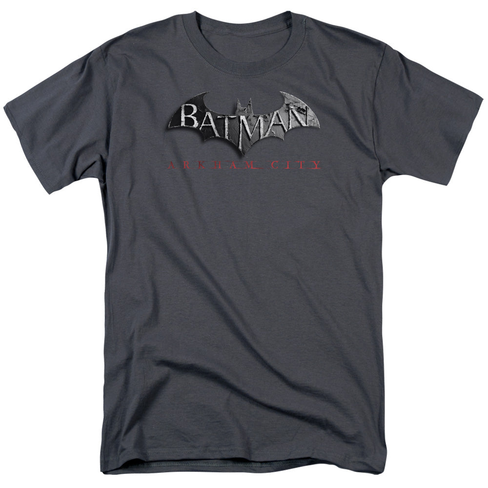 AN OFFCIALLY LICENSED ARKHAM CITY LOGO MEN'S REGULAR FIT T-SHIRT CHARCOAL