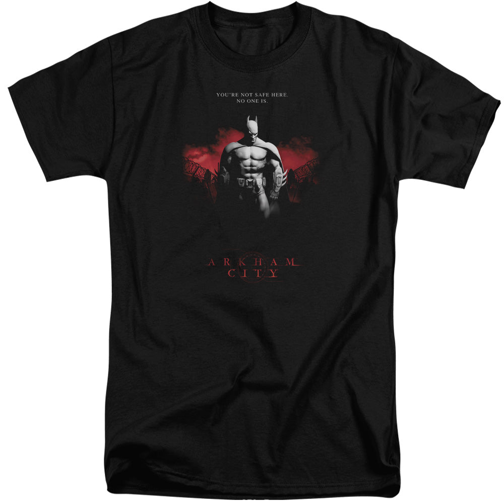 AN OFFCIALLY LICENSED ARKHAM CITY STANDING STRONG MEN'S TALL FIT T-SHIRT BLACK