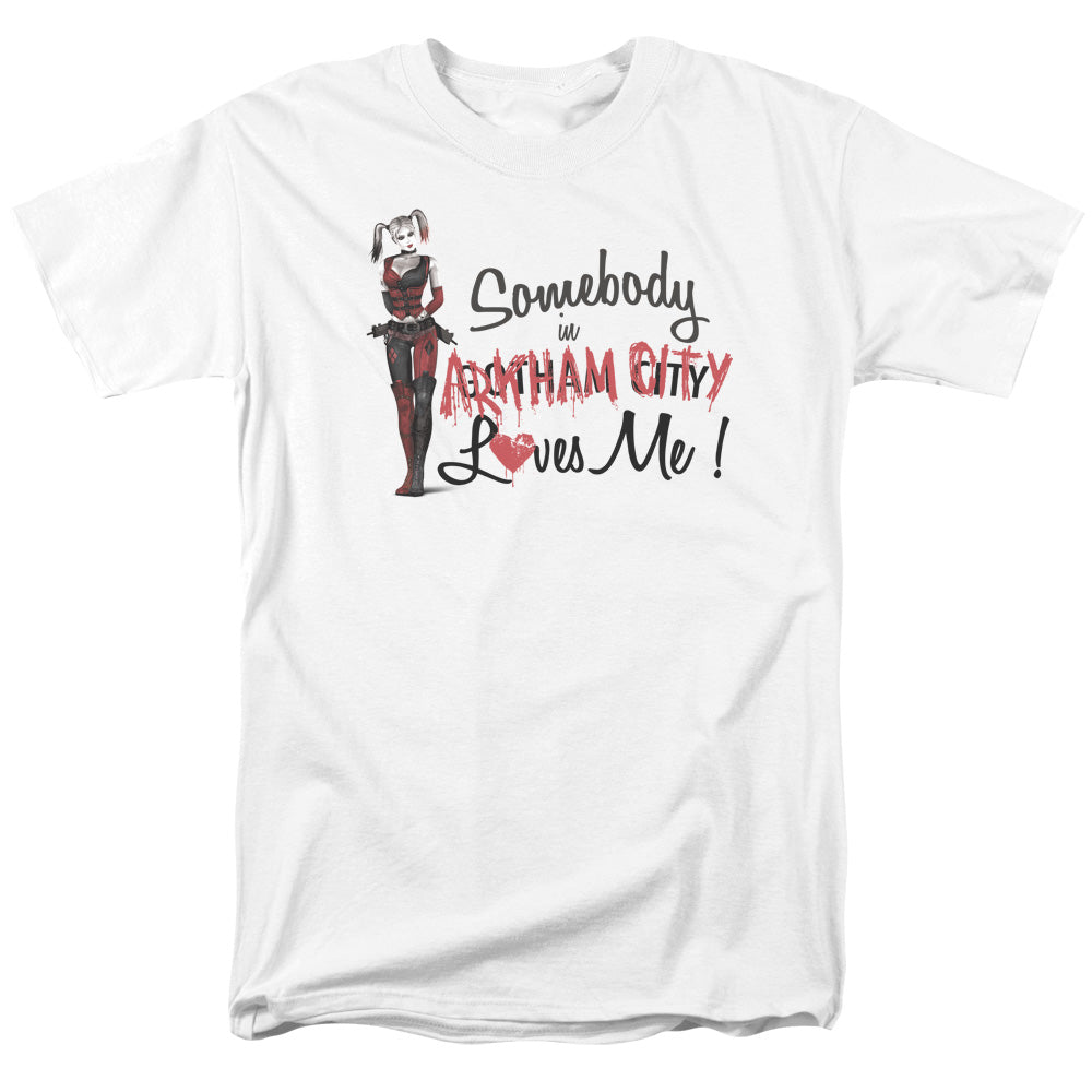 AN OFFCIALLY LICENSED ARKHAM CITY SOMEBODY LOVES ME MEN'S REGULAR FIT T-SHIRT WHITE