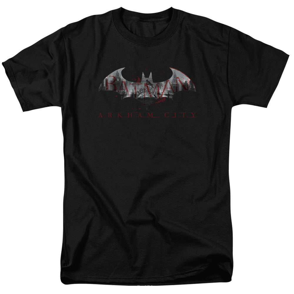 AN OFFCIALLY LICENSED ARKHAM CITY BAT FILL MEN'S REGULAR FIT T-SHIRT BLACK