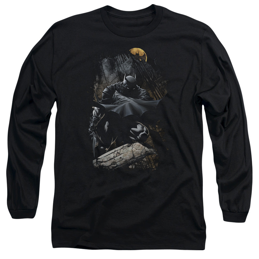 AN OFFCIALLY LICENSED BATMAN SWEEPING CAPE MEN'S LONG SLEEVE T-SHIRT BLACK