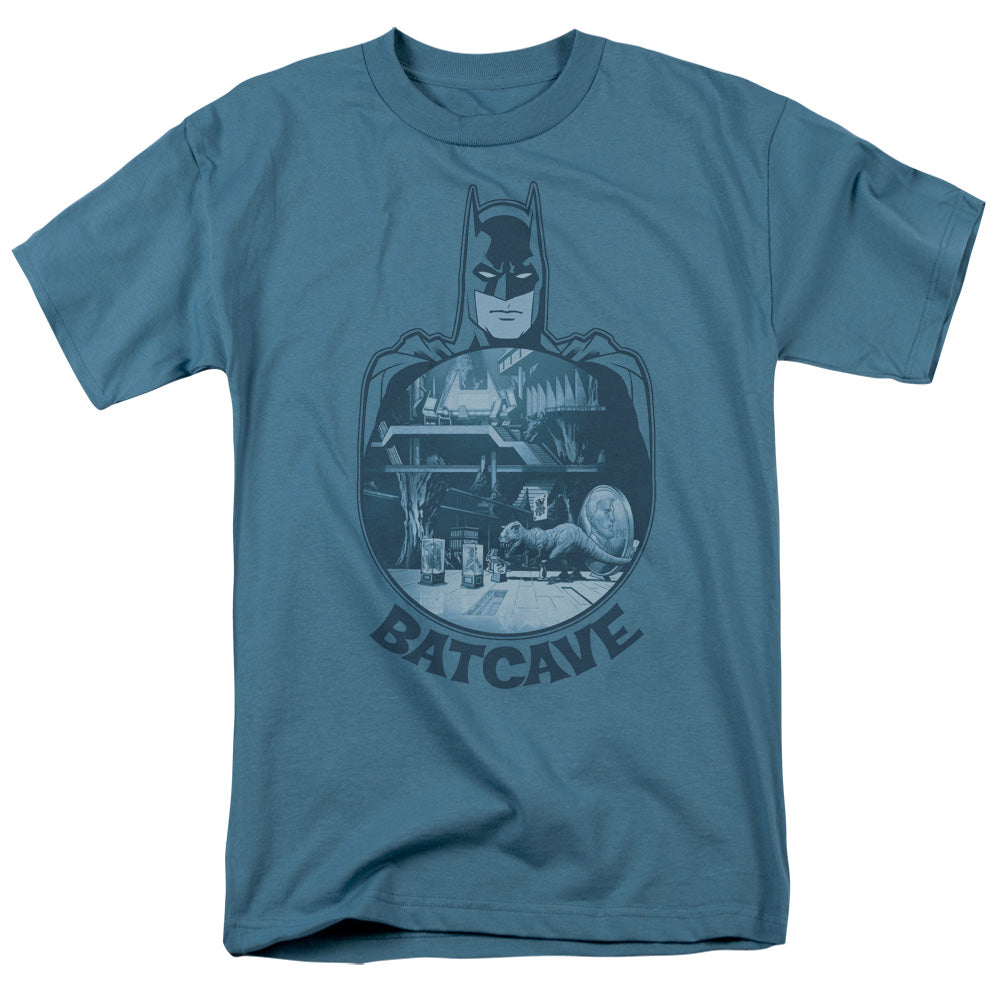 AN OFFCIALLY LICENSED BATMAN BATCAVE MEN'S REGULAR FIT T-SHIRT SLATE