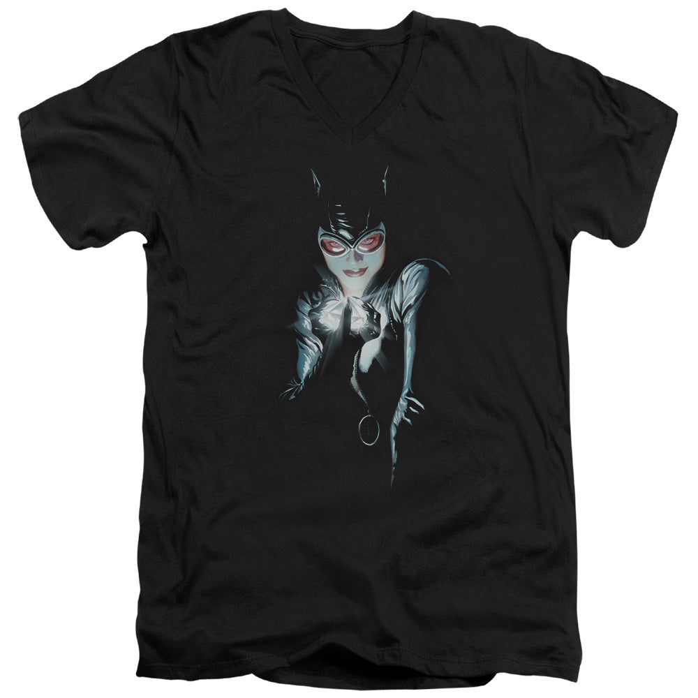AN OFFCIALLY LICENSED BATMAN BATMAN #685 COVER MEN'S V-NECK T-SHIRT BLACK