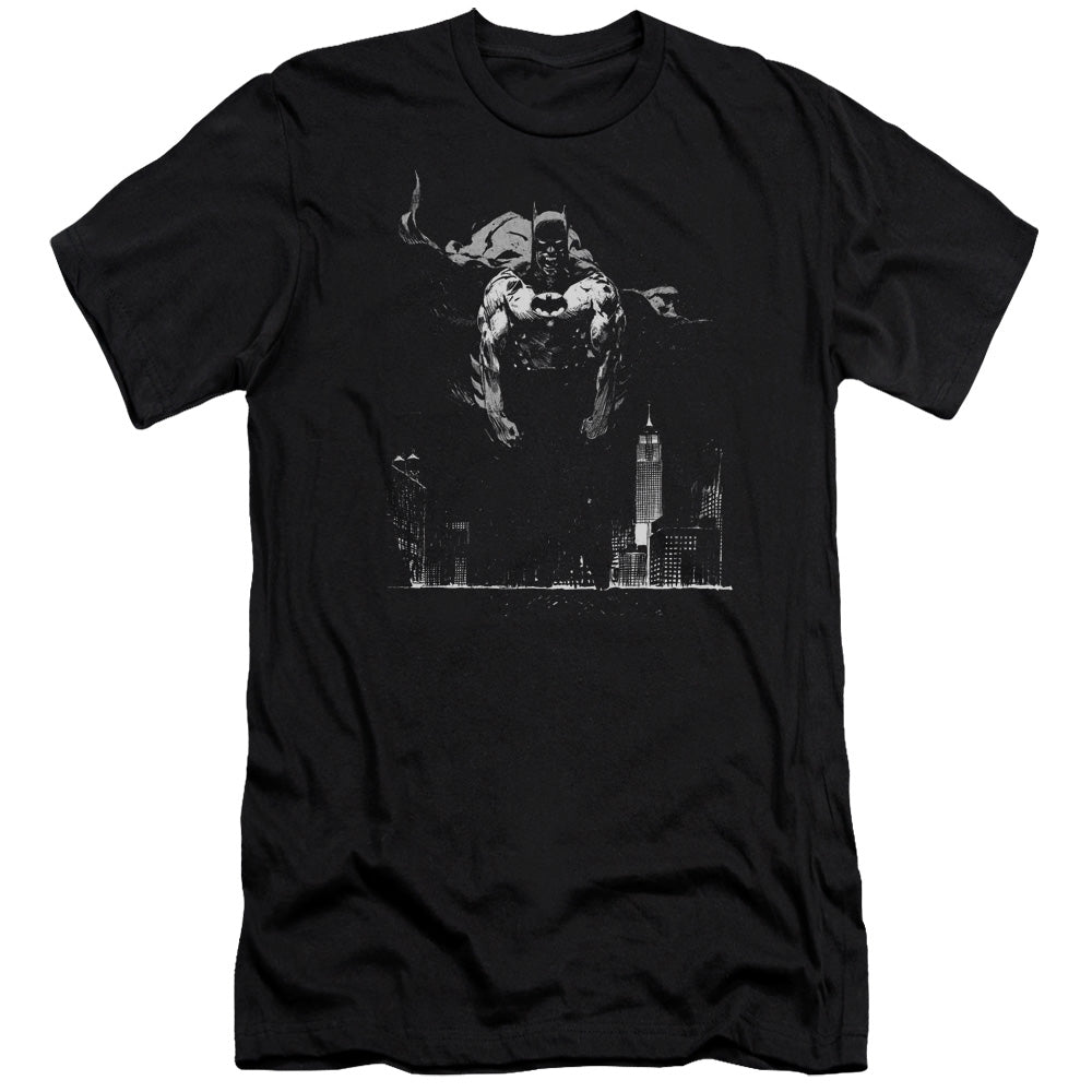 AN OFFCIALLY LICENSED BATMAN DIRTY CITY MEN'S PREMIUM SLIM FIT T-SHIRT BLACK