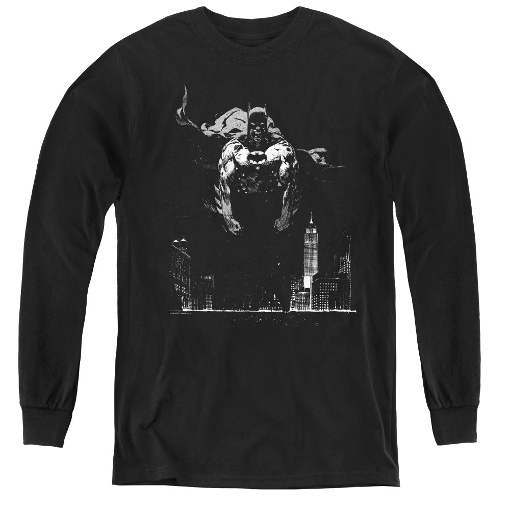 AN OFFCIALLY LICENSED BATMAN DIRTY CITY YOUTH LONG SLEEVE T-SHIRT BLACK