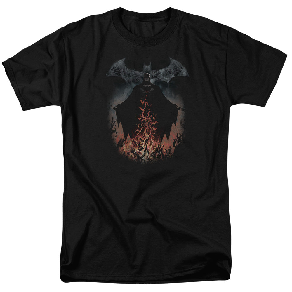 AN OFFCIALLY LICENSED BATMAN SMOKE & FIRE MEN'S REGULAR FIT T-SHIRT BLACK