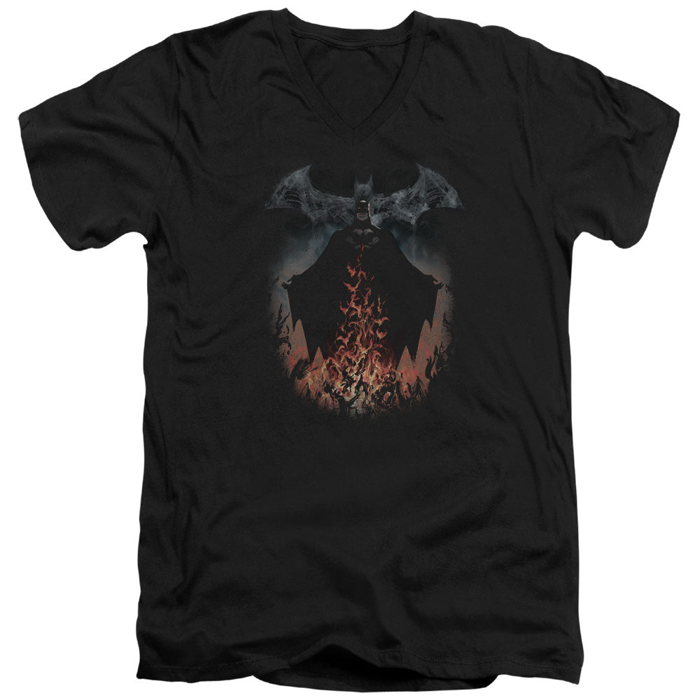 AN OFFCIALLY LICENSED BATMAN SMOKE & FIRE MEN'S V-NECK T-SHIRT BLACK