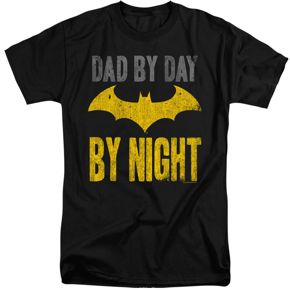 AN OFFCIALLY LICENSED BATMAN DAD BY DAY MEN'S TALL FIT T-SHIRT BLACK