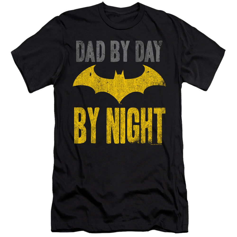 AN OFFCIALLY LICENSED BATMAN DAD BY DAY MEN'S PREMIUM SLIM FIT T-SHIRT BLACK