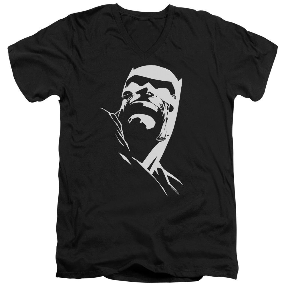 AN OFFCIALLY LICENSED BATMAN DKR HEAD MEN'S V-NECK T-SHIRT BLACK
