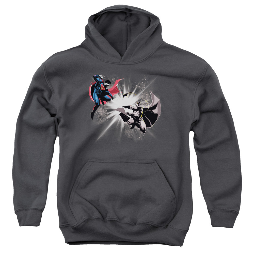 AN OFFCIALLY LICENSED BATMAN V SUPERMAN FIGHT BURST YOUTH HOODIE CHARCOAL