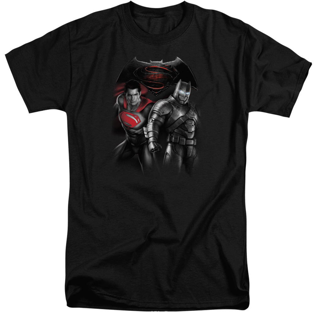 AN OFFCIALLY LICENSED BATMAN V SUPERMAN STAND OFF MEN'S TALL FIT T-SHIRT BLACK