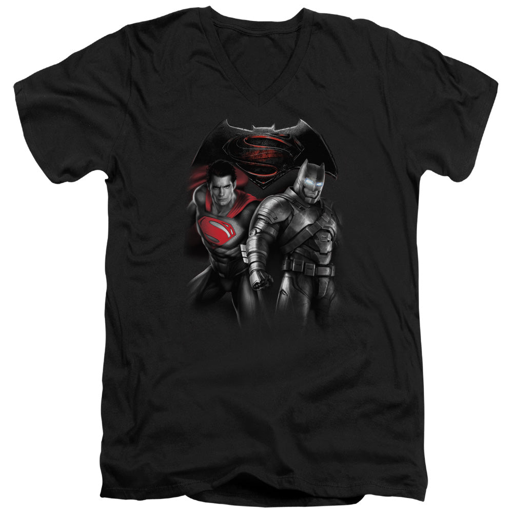 AN OFFCIALLY LICENSED BATMAN V SUPERMAN STAND OFF MEN'S V-NECK T-SHIRT BLACK