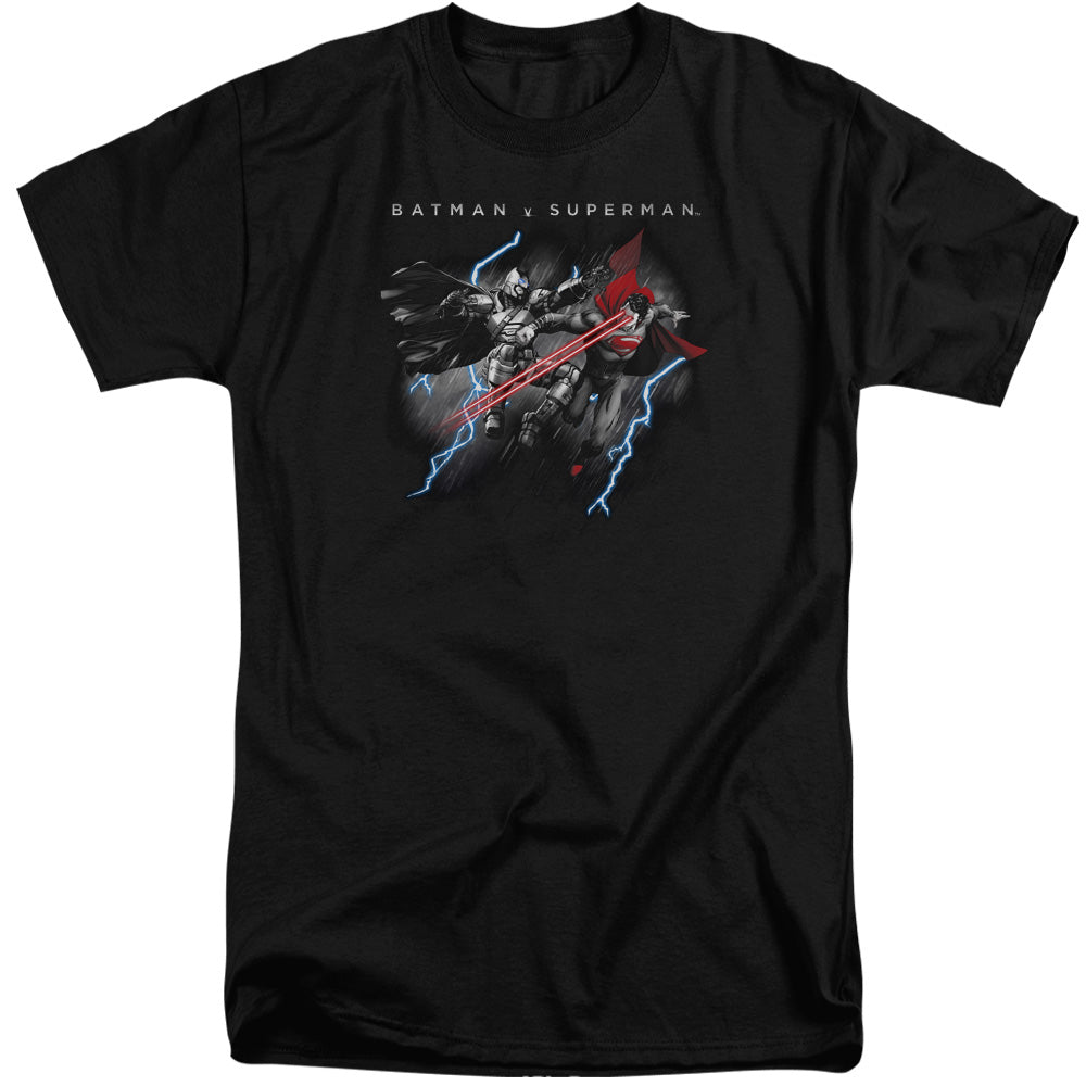 AN OFFCIALLY LICENSED BATMAN V SUPERMAN LIGHTNING FIGHT MEN'S TALL FIT T-SHIRT BLACK
