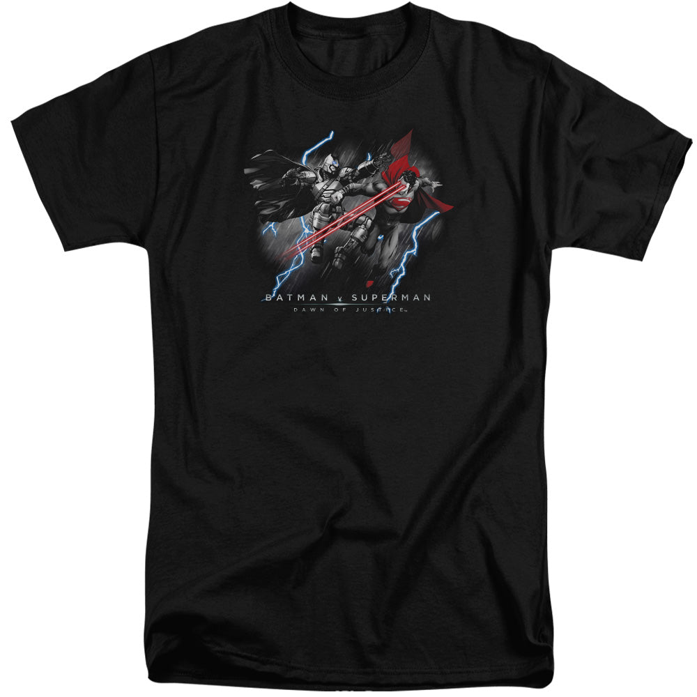 AN OFFCIALLY LICENSED BATMAN V SUPERMAN LIGHTNIING V HEAT VISION MEN'S TALL FIT T-SHIRT BLACK