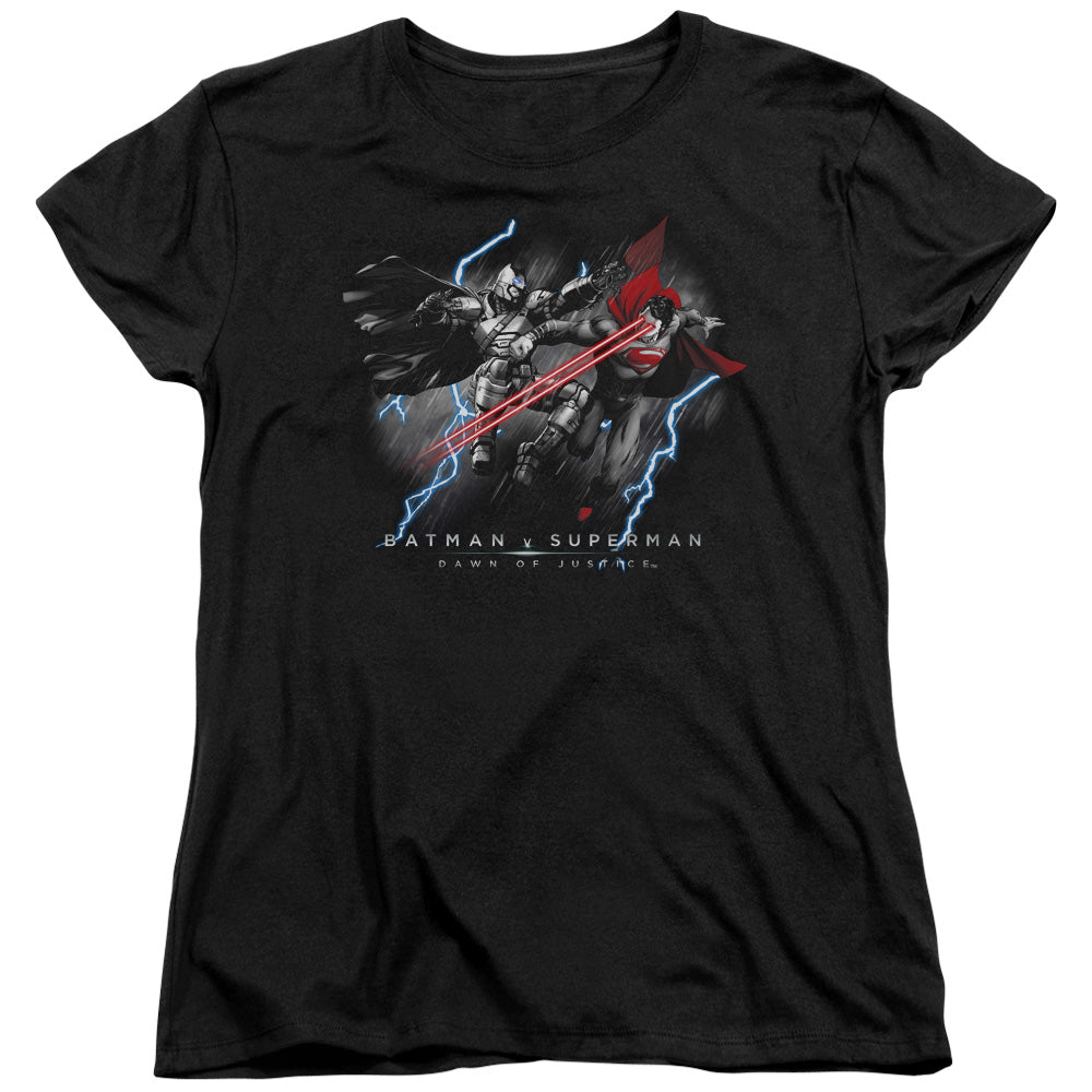 AN OFFCIALLY LICENSED BATMAN V SUPERMAN LIGHTNIING V HEAT VISION WOMEN'S REGULAR FIT T-SHIRT BLACK