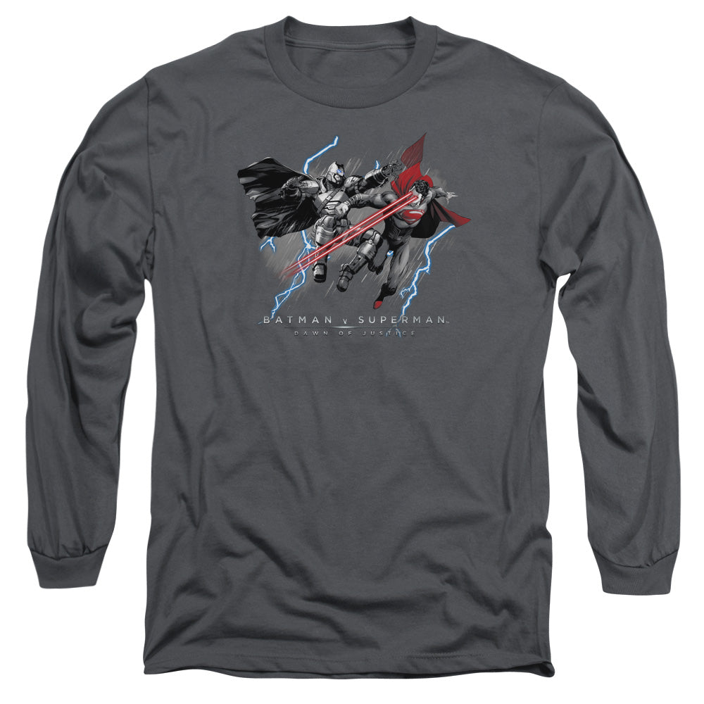 AN OFFCIALLY LICENSED BATMAN V SUPERMAN LIGHTNIING V HEAT VISION MEN'S LONG SLEEVE T-SHIRT CHARCOAL