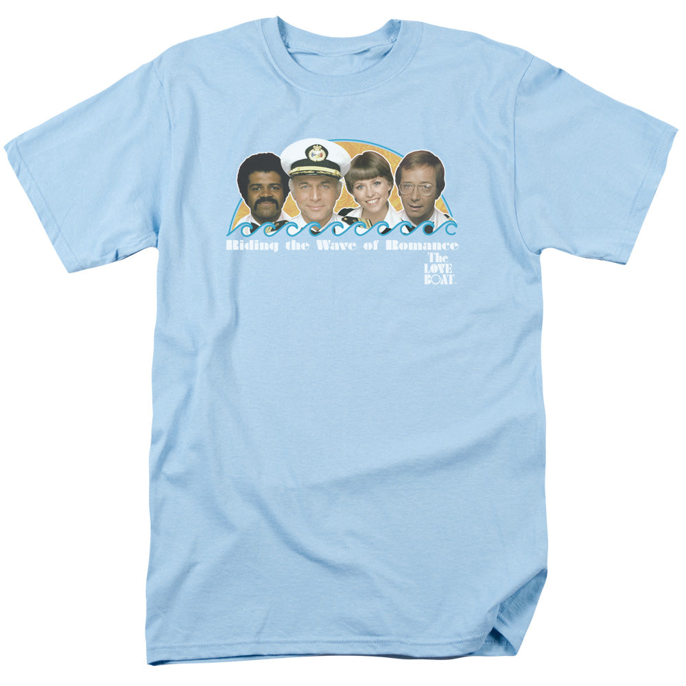 AN OFFCIALLY LICENSED LOVE BOAT WAVE OF ROMANCE MEN'S REGULAR FIT T-SHIRT LIGHT BLUE