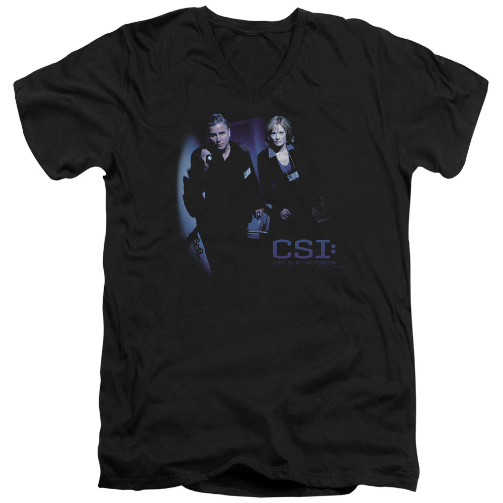 AN OFFCIALLY LICENSED CSI AT THE SCENE MEN'S V-NECK T-SHIRT BLACK