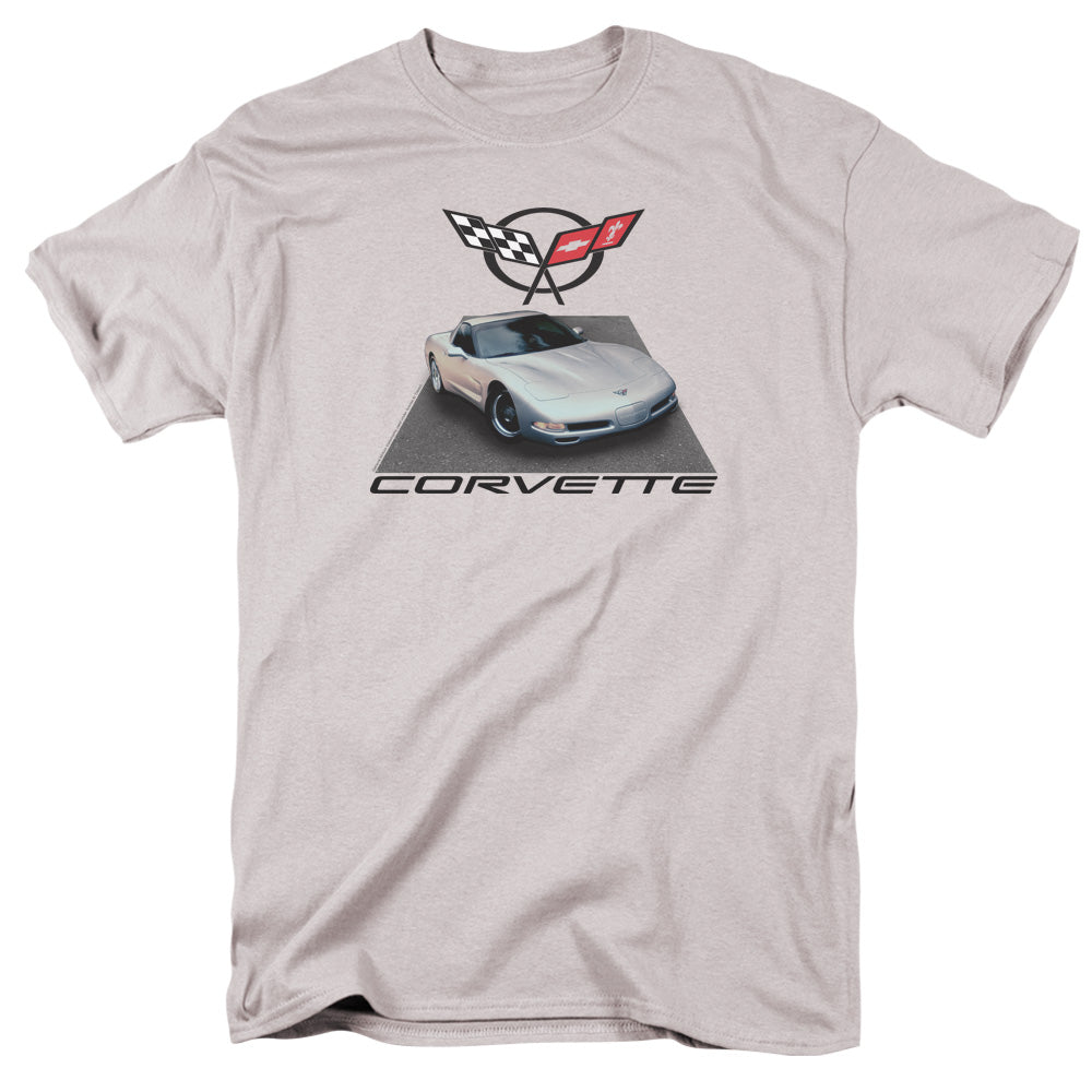 AN OFFCIALLY LICENSED CHEVROLET SILVER 01 VETTE MEN'S REGULAR FIT T-SHIRT SILVER