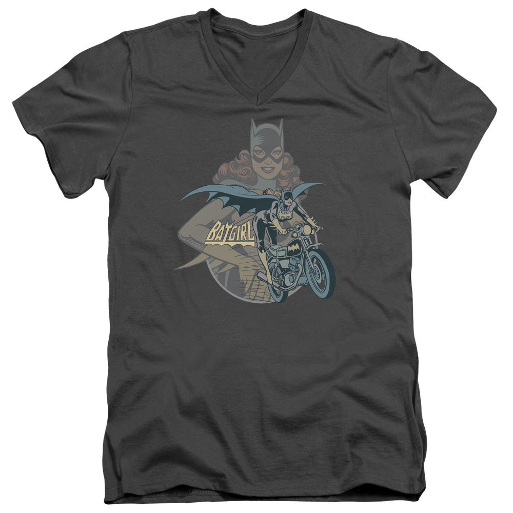 AN OFFCIALLY LICENSED DC BATGIRL BIKER MEN'S V-NECK T-SHIRT CHARCOAL