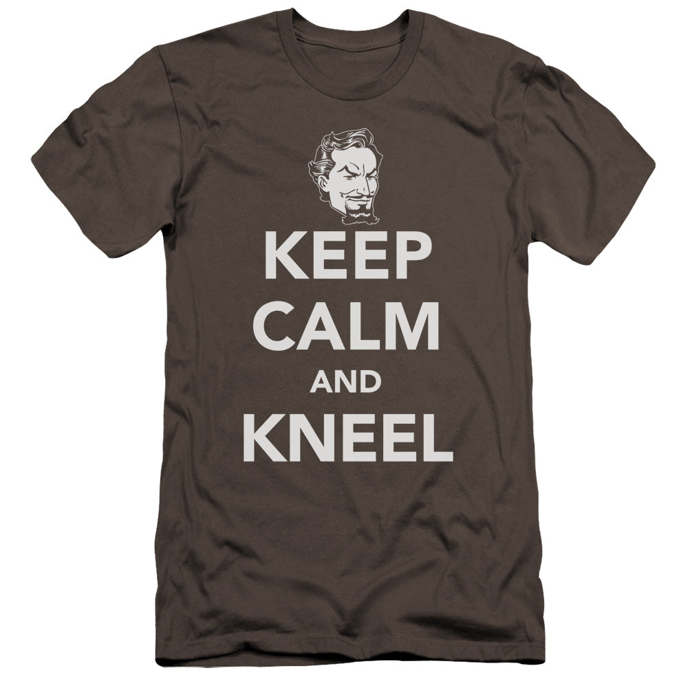 AN OFFCIALLY LICENSED DC KEEP CALM AND KNEEL MEN'S PREMIUM SLIM FIT T-SHIRT CHARCOAL