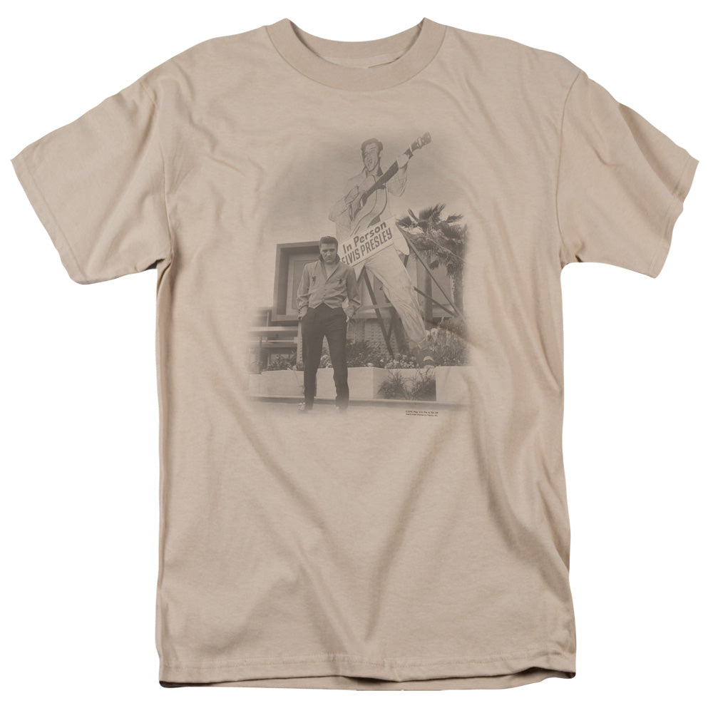 AN OFFCIALLY LICENSED ELVIS PRESLEY LARGER THAN LIFE MEN'S REGULAR FIT T-SHIRT SAND