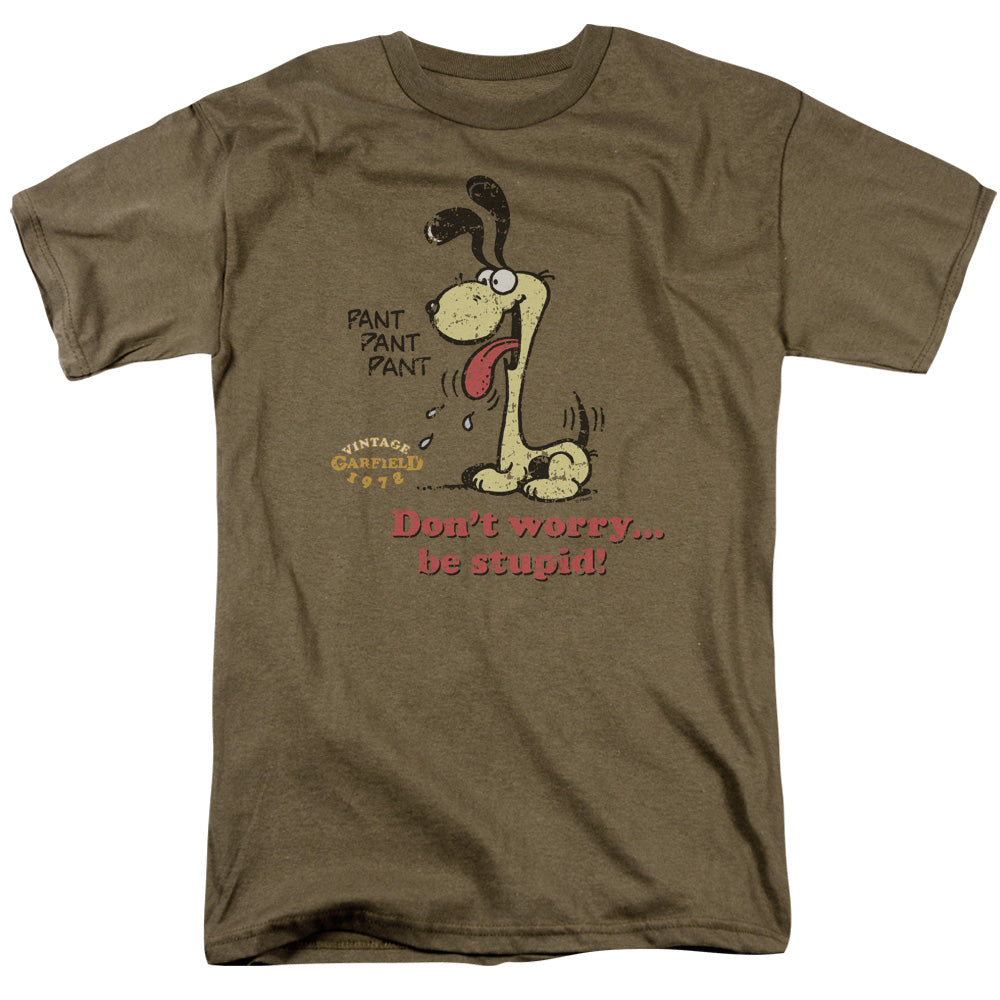 AN OFFCIALLY LICENSED GARFIELD DONT WORRY BE STUPID MEN'S REGULAR FIT T-SHIRT SAFARI GREEN