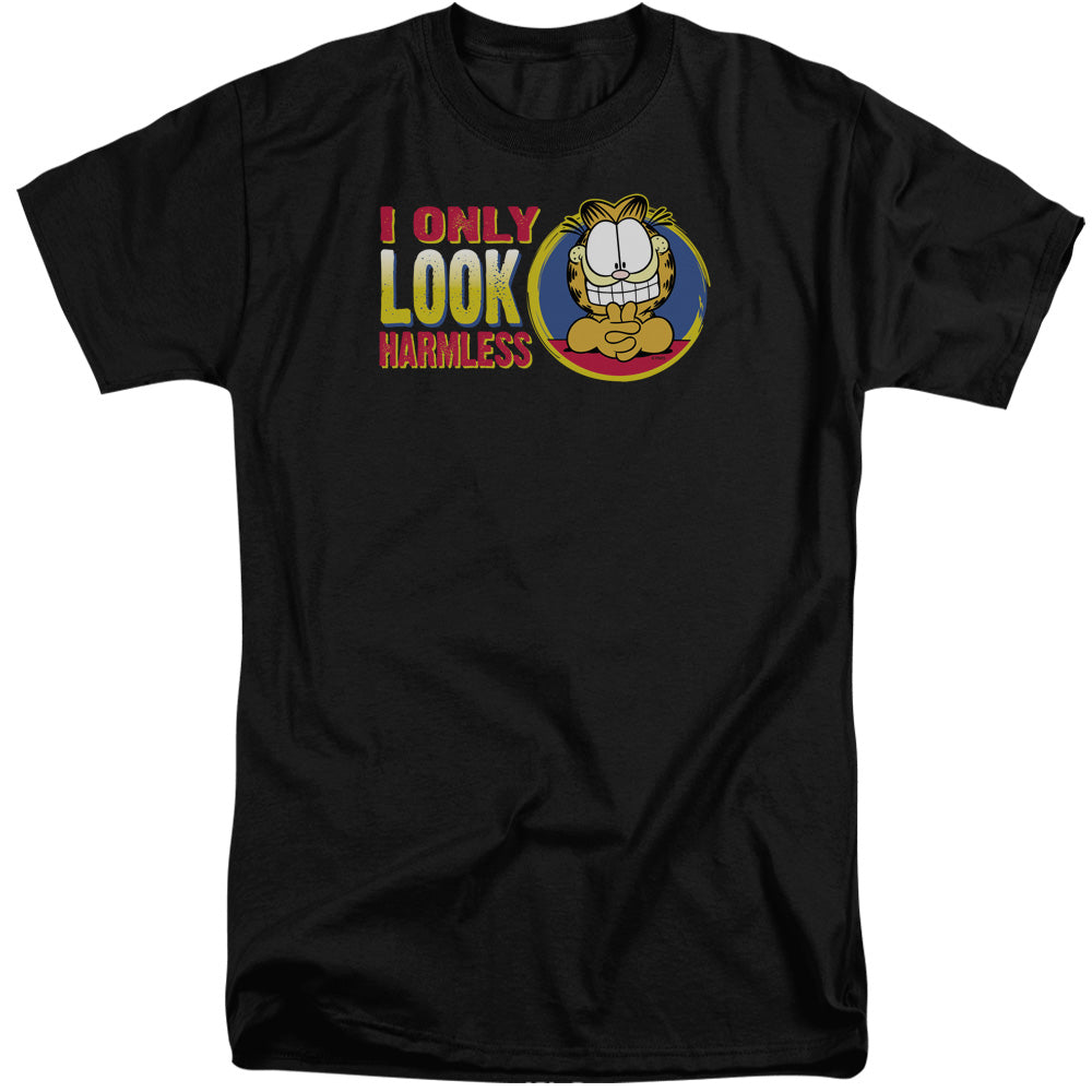 AN OFFCIALLY LICENSED GARFIELD I ONLY LOOK HARMLESS MEN'S TALL FIT T-SHIRT BLACK