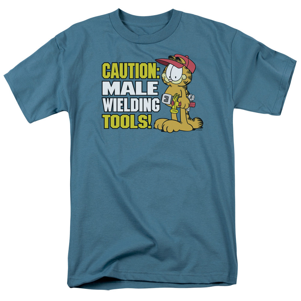 AN OFFCIALLY LICENSED GARFIELD MALE WEILDING TOOLS MEN'S REGULAR FIT T-SHIRT SLATE