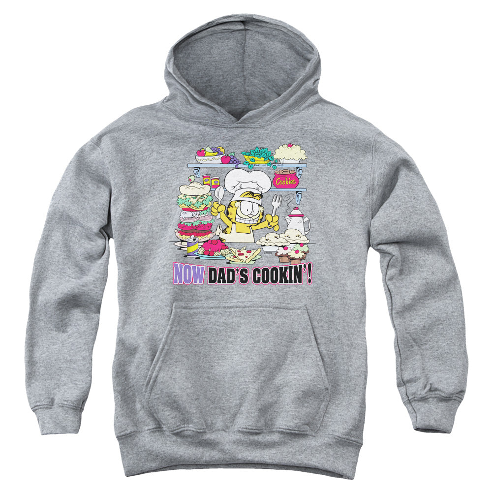AN OFFCIALLY LICENSED GARFIELD NOW DADS COOKING YOUTH HOODIE ATHLETIC HEATHER