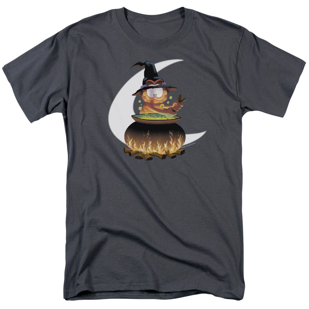 AN OFFCIALLY LICENSED GARFIELD STIR THE POT MEN'S REGULAR FIT T-SHIRT CHARCOAL