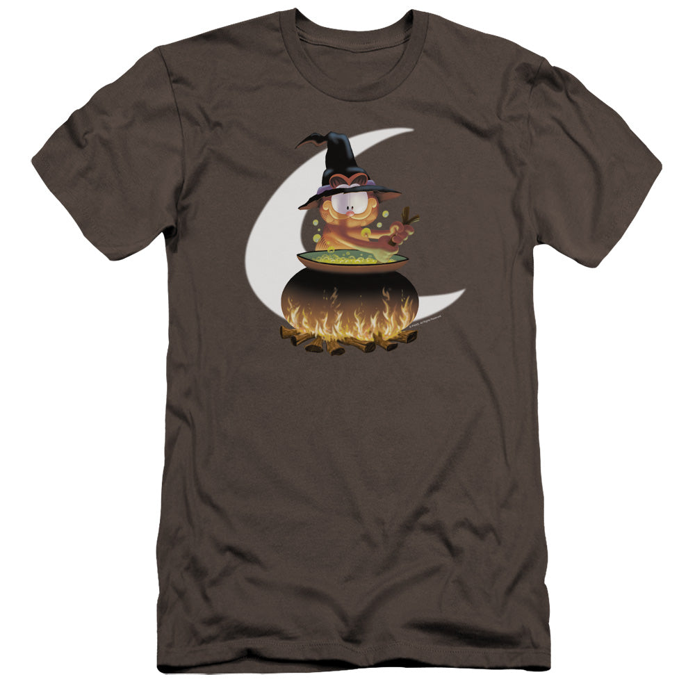 AN OFFCIALLY LICENSED GARFIELD STIR THE POT MEN'S PREMIUM SLIM FIT T-SHIRT CHARCOAL