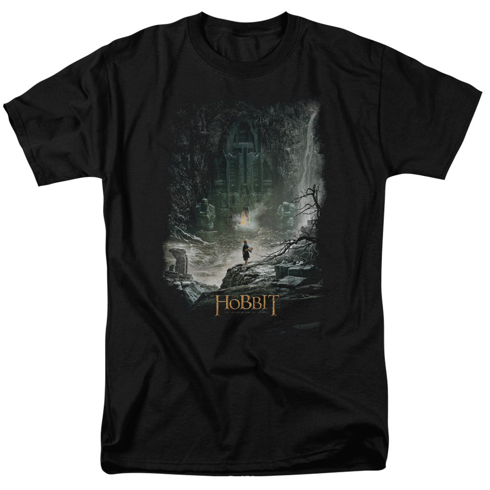AN OFFCIALLY LICENSED HOBBIT AT SMAUGS DOOR MEN'S REGULAR FIT T-SHIRT BLACK