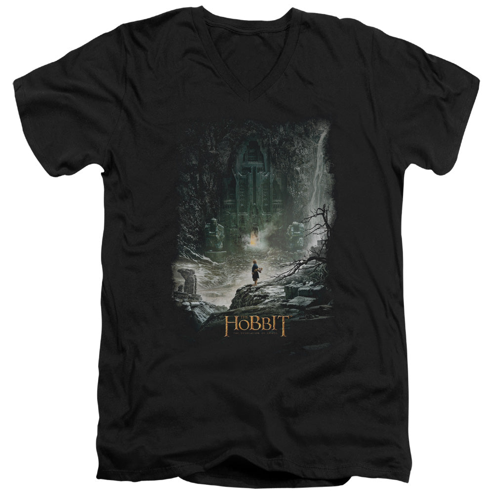 AN OFFCIALLY LICENSED HOBBIT AT SMAUGS DOOR MEN'S V-NECK T-SHIRT BLACK