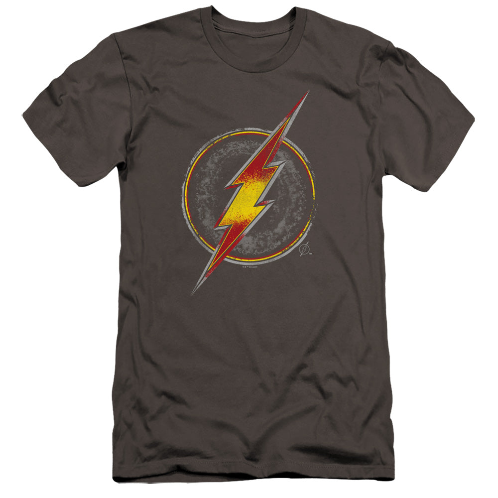 AN OFFCIALLY LICENSED JUSTICE LEAGUE FLASH BUSTED LOGO MEN'S PREMIUM SLIM FIT T-SHIRT CHARCOAL