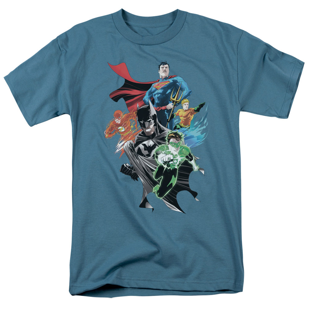 AN OFFCIALLY LICENSED JLA GROUP SHOT MEN'S REGULAR FIT T-SHIRT SLATE