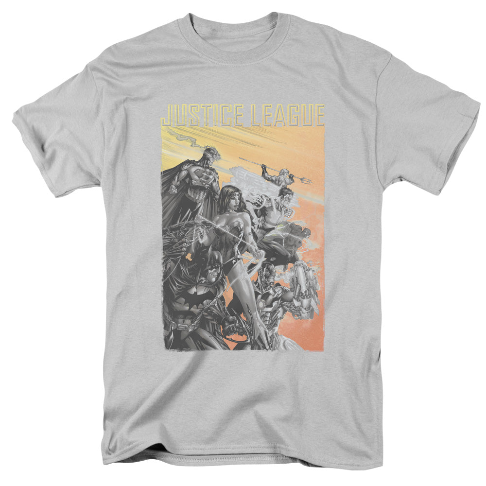 AN OFFCIALLY LICENSED JLA RED DAWN MEN'S REGULAR FIT T-SHIRT SILVER