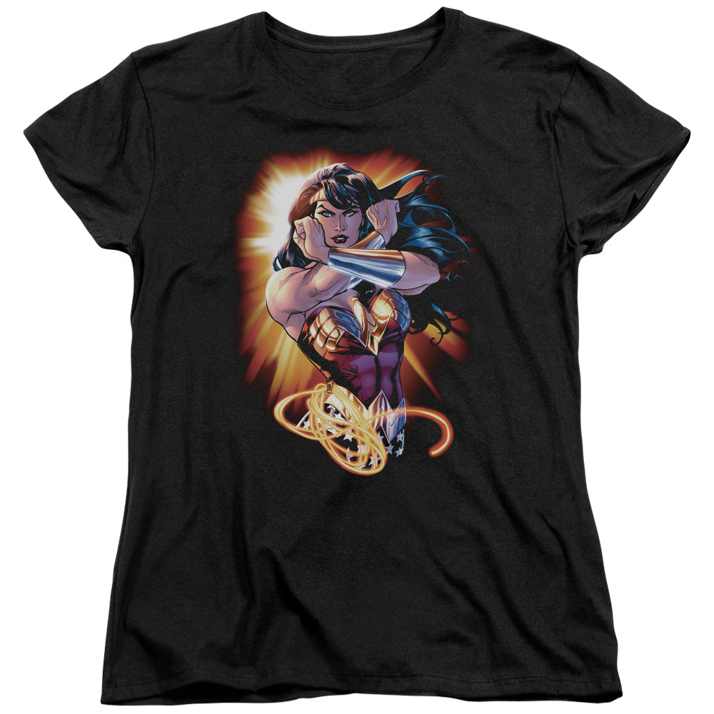 AN OFFCIALLY LICENSED JLA WONDER RAYS WOMEN'S REGULAR FIT T-SHIRT BLACK