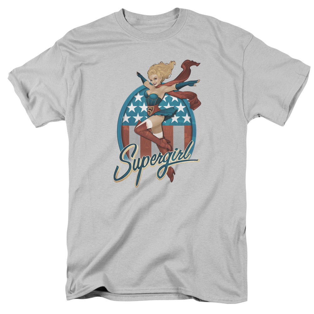 AN OFFCIALLY LICENSED JLA SUPERGIRL BOMBSHELL MEN'S REGULAR FIT T-SHIRT SILVER
