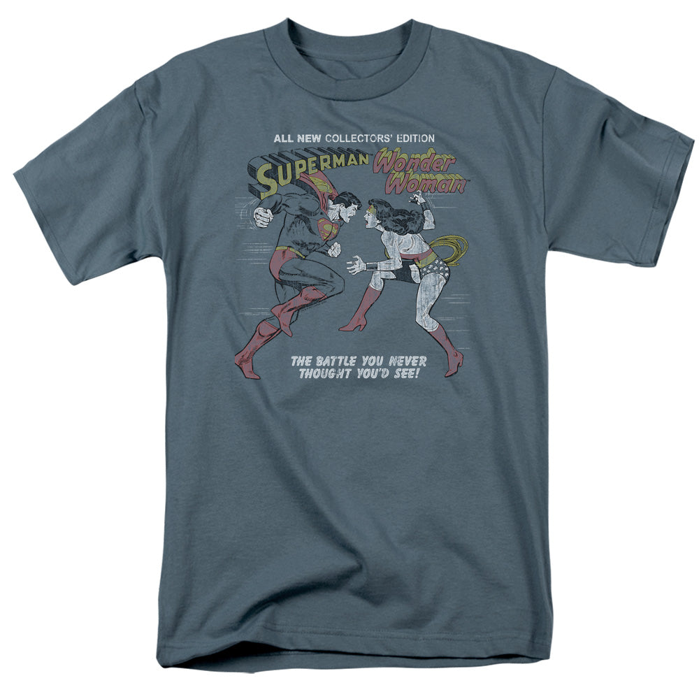 AN OFFCIALLY LICENSED JLA THE BATTLE MEN'S REGULAR FIT T-SHIRT SLATE