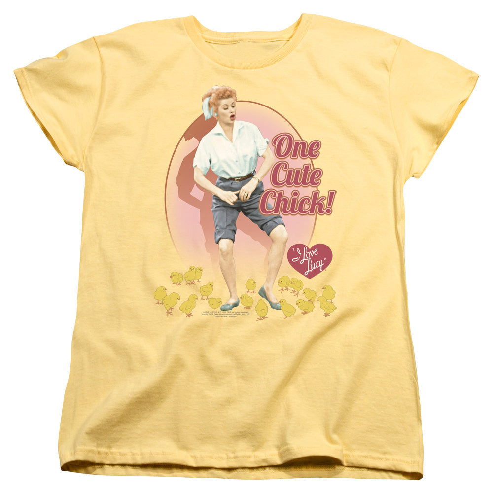 AN OFFCIALLY LICENSED I LOVE LUCY CUTE CHICK WOMEN'S REGULAR FIT T-SHIRT BANANA