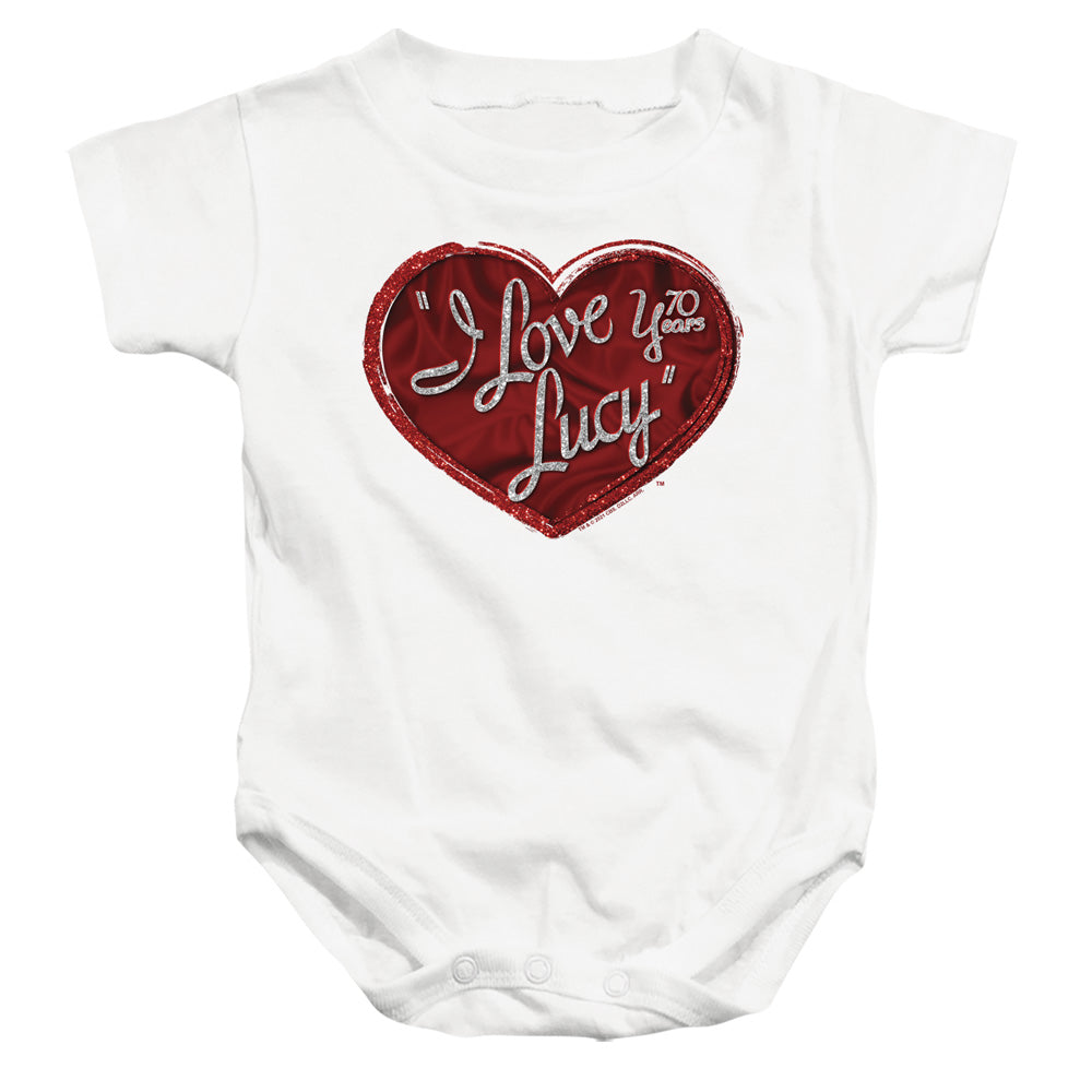 AN OFFCIALLY LICENSED I LOVE LUCY RED GLITTER 75 BABY BODYSUIT WHITE