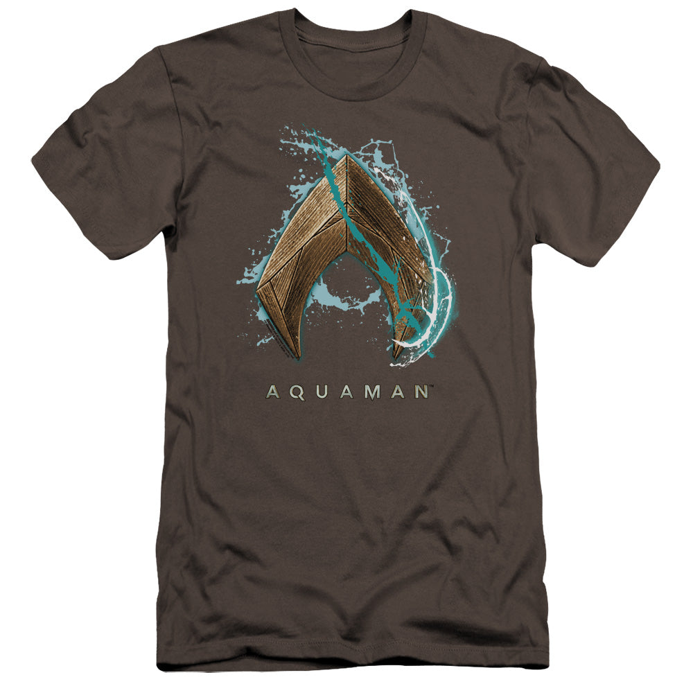 AN OFFCIALLY LICENSED AQUAMAN MOVIE WATER SHIELD MEN'S PREMIUM SLIM FIT T-SHIRT CHARCOAL