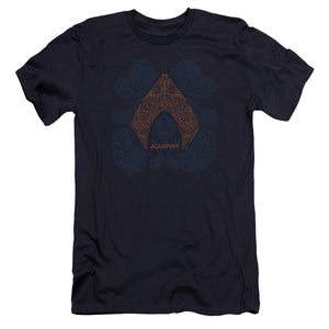 AN OFFCIALLY LICENSED AQUAMAN MOVIE AQUA PAISLEY MEN'S PREMIUM SLIM FIT T-SHIRT NAVY