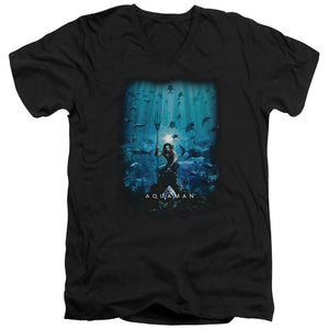 AN OFFCIALLY LICENSED AQUAMAN MOVIE POSTER MEN'S V-NECK T-SHIRT BLACK